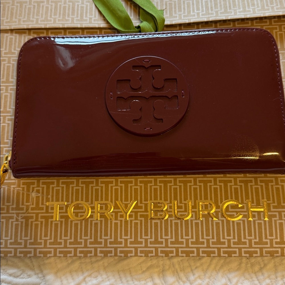 Tory Burch Shiraz Patent Leather Wallet
